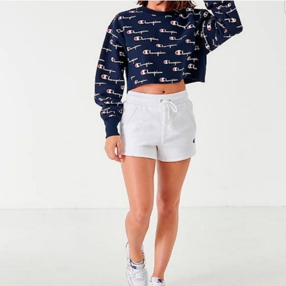 Champion Sweatshirt - Picture 2 of 5